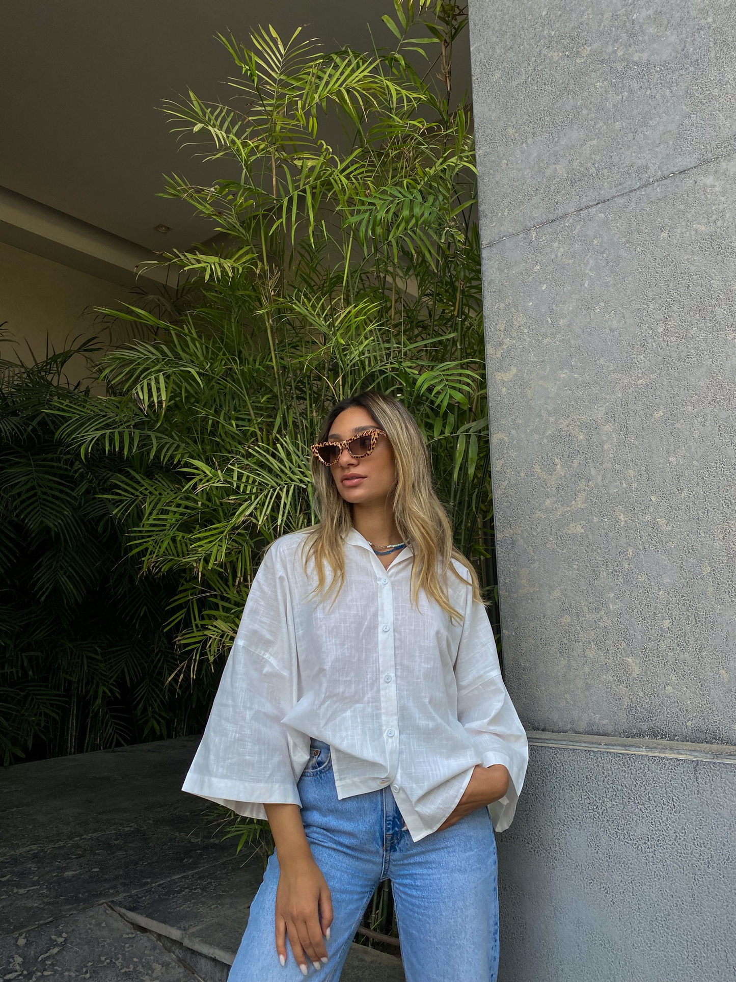 WHITE OVERSIZED LINEN SHIRT